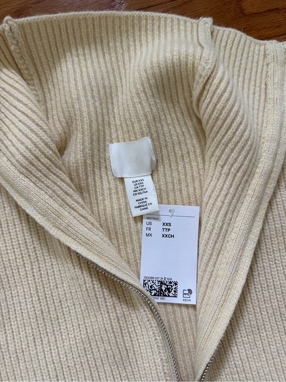 H&M Butter Yellow Ribbed Zip-Up Sweater - Picture 2 of 4